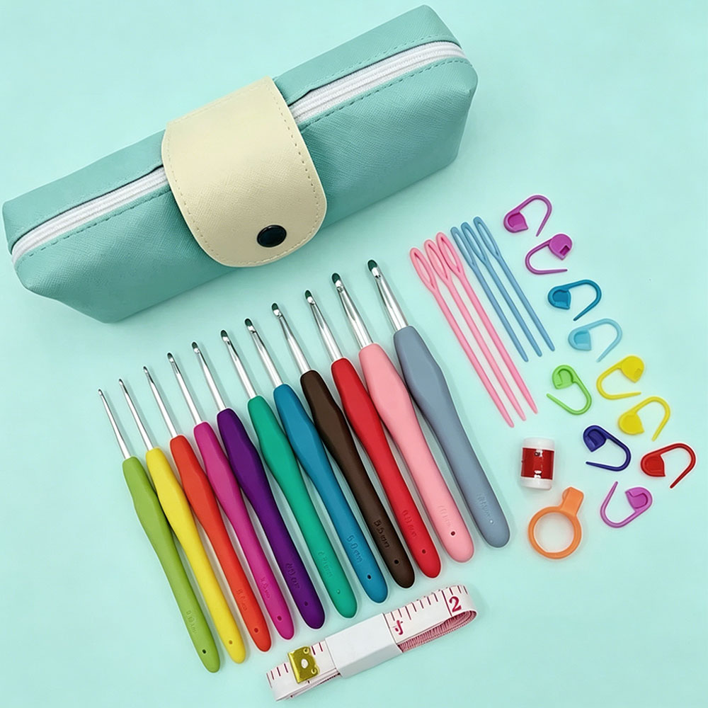 Hardware - Set di 37 uncinetti con borsa